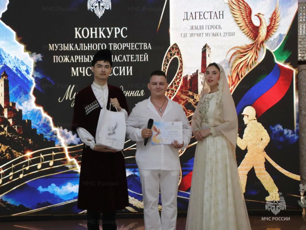 Игорь Соловьёв из Старого Оскола - призёр всероссийского конкурса музыкального творчества пожарных и спасателей Игорь Соловьёв из Старого Оскола - призёр всероссийского конкурса музыкального творчества пожарных и спасателей