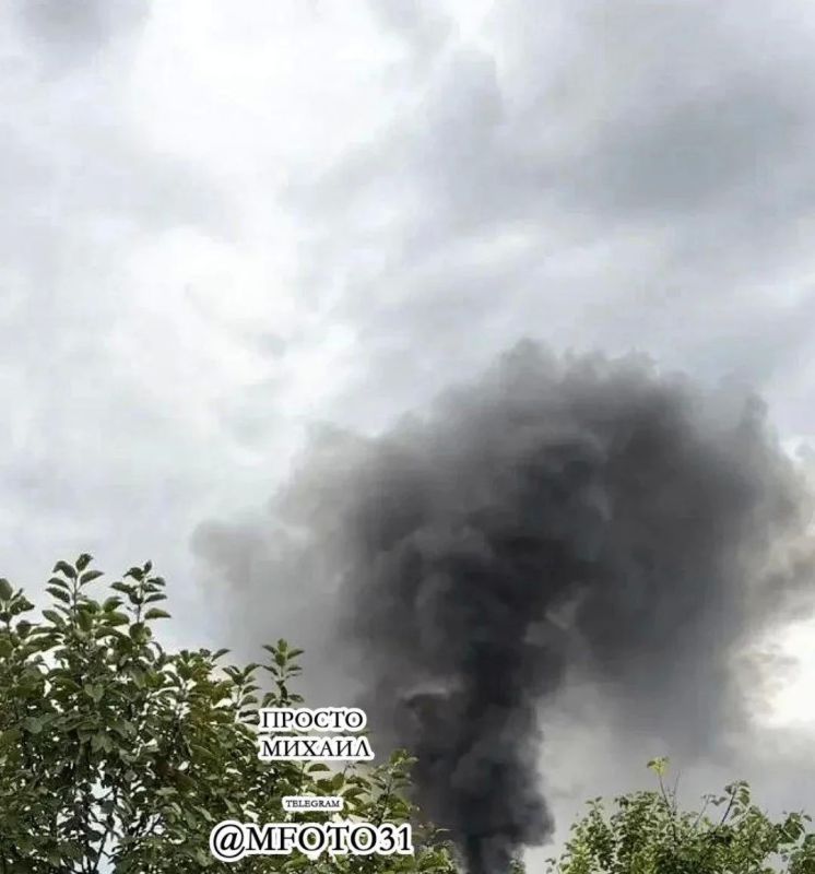 Утром в Волоконовке при атаке БПЛА ВСУ мужчина получил акубаротравму, в Шебекино от ударов FPV-дронов повреждены четыре машины скорой Утром в Волоконовке при атаке БПЛА ВСУ мужчина получил акубаротравму, в Шебекино от ударов FPV-дронов повреждены четыре машины скорой