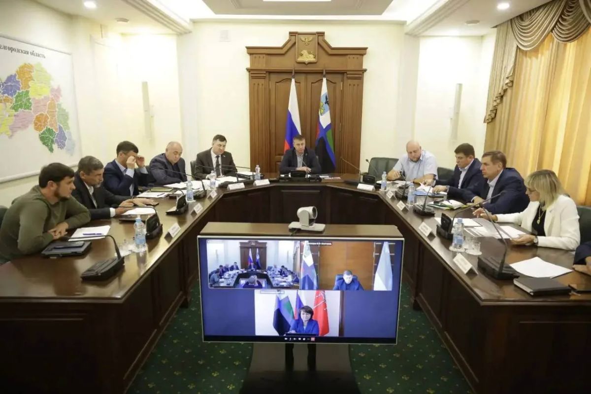 Александр Шуваев провёл совещание по объектам строительства, требующим особого внимания Александр Шуваев провёл совещание по объектам строительства, требующим особого внимания