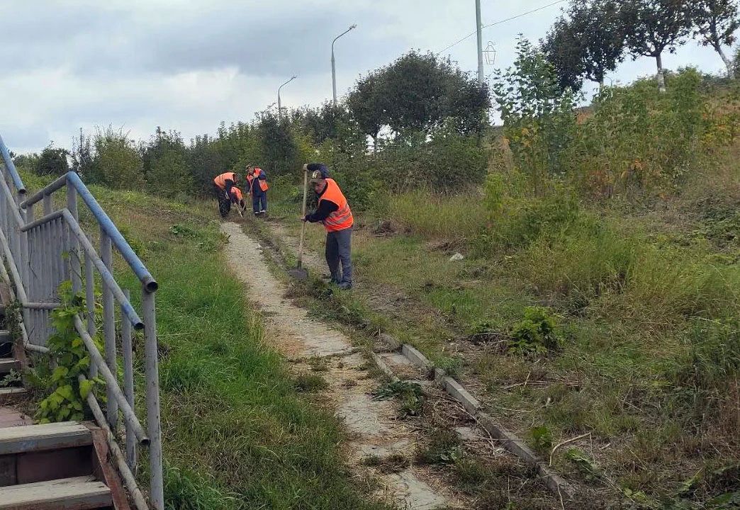 Уважаемые старооскольцы!. Из-за большого количества выпавших осадков возросла нагрузка на ливневую канализацию Уважаемые старооскольцы!. Из-за большого количества выпавших осадков возросла нагрузка на ливневую канализацию