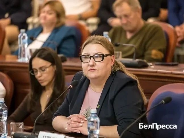 В БелГУ представили книгу-альбом «Эклектика университета: мозаика смыслов» В БелГУ представили книгу-альбом «Эклектика университета: мозаика смыслов»