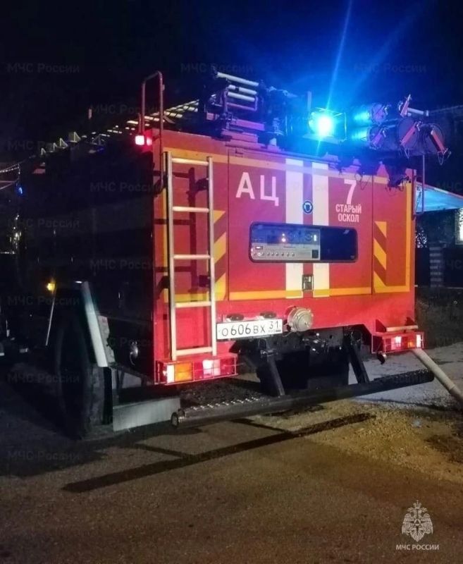 10 человек спасатели вывели из пожара в пятиэтажке в Старом Осколе