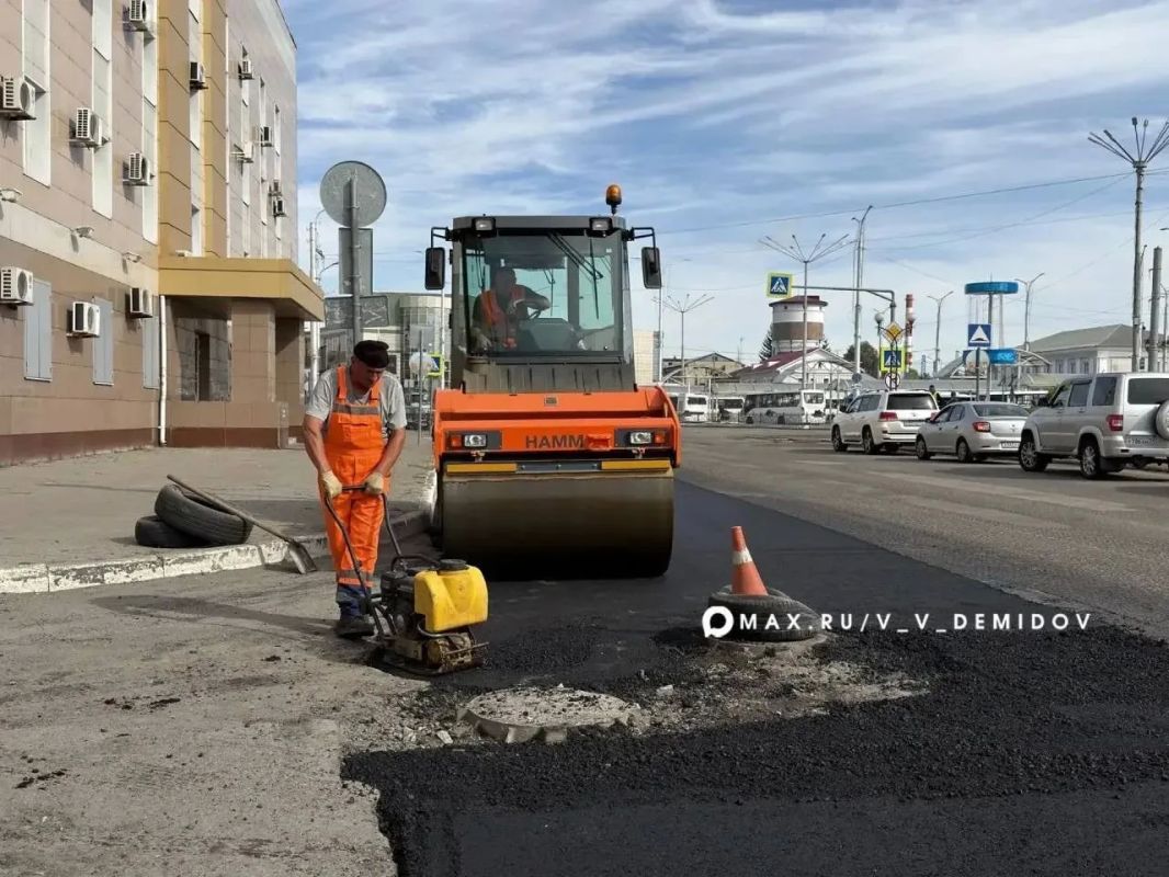 До конца октября в областной столице завершат дорожный ремонт на трёх участках До конца октября в областной столице завершат дорожный ремонт на трёх участках