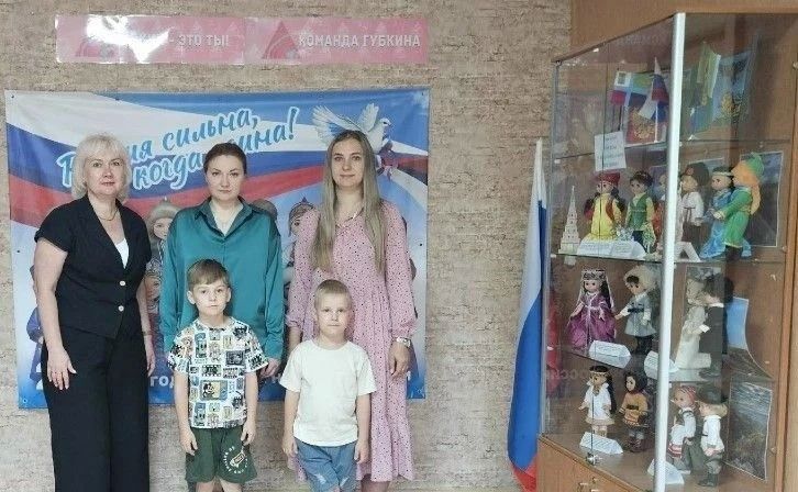 По итогам дополнительного отбора Всероссийского конкурса инициатив родительских сообществ 3 детских сада из Губкина стали лауреатами: №19 «Светлячок», №40 «Веселинка» и №32 «Журавушка» По итогам дополнительного отбора Всероссийского конкурса инициатив родительских сообществ 3 детских сада из Губкина стали лауреатами: №19 «Светлячок», №40 «Веселинка» и №32 «Журавушка»