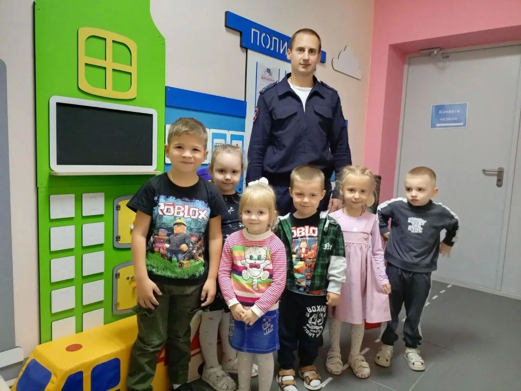 В нашем округе продолжается цикл профилактических мероприятий, направленных на снижение детского дорожно-транспортного травматизма В нашем округе продолжается цикл профилактических мероприятий, направленных на снижение детского дорожно-транспортного травматизма