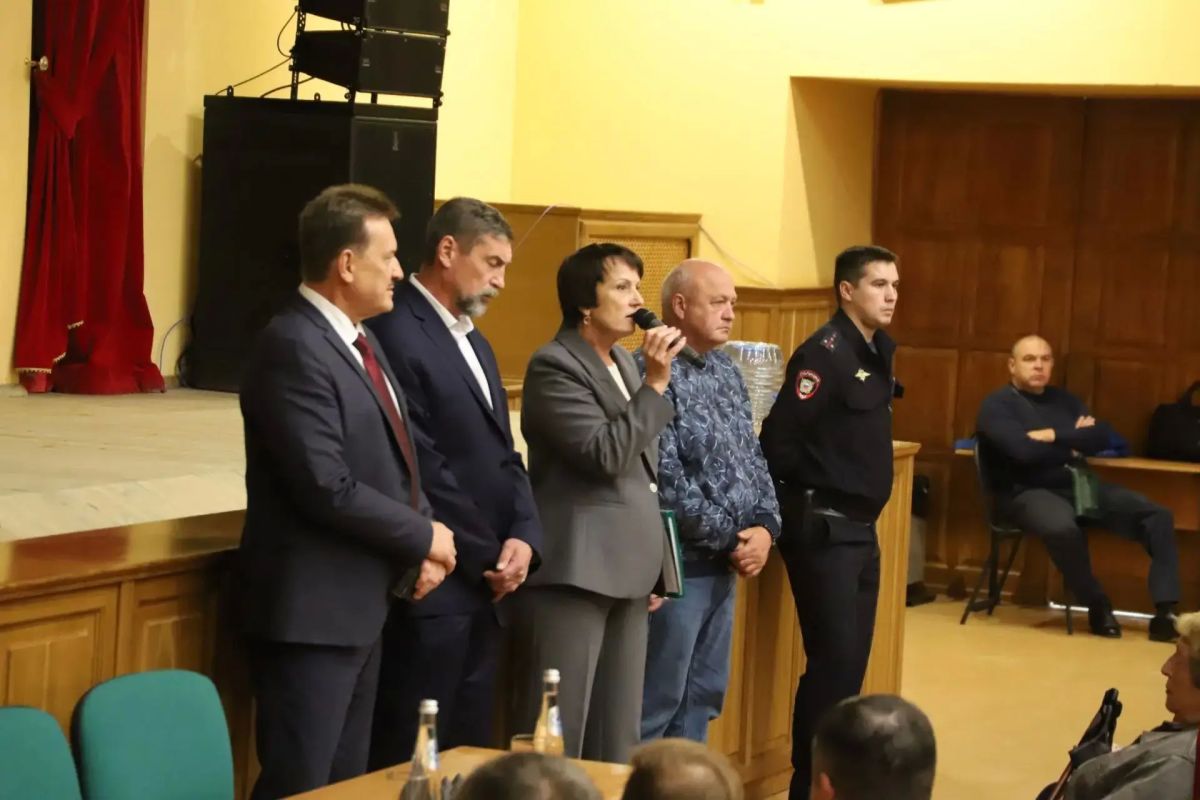 Татьяна Круглякова: С жителями Малиновской сельской территории обсудили вопросы безопасности и компенсации за утерянное имущество Татьяна Круглякова: С жителями Малиновской сельской территории обсудили вопросы безопасности и компенсации за утерянное имущество