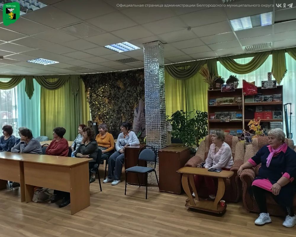 Дубовскую библиотеку посетил настоятель местного храма Дубовскую библиотеку посетил настоятель местного храма