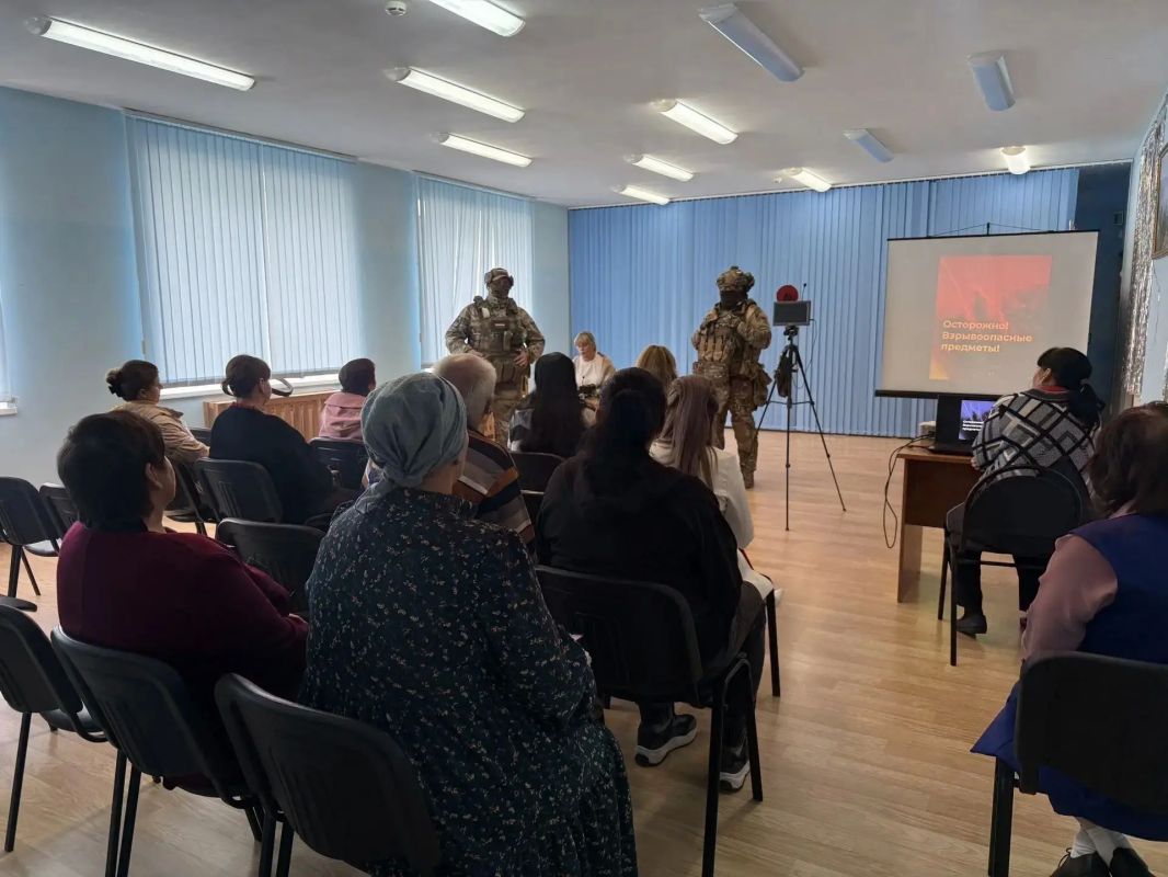 Во всех школах Ракитянского округа состоялись очные родительские собрания, посвященные важнейшей теме: «Алгоритм безопасности: что должны знать наши дети и как действуем мы» Во всех школах Ракитянского округа состоялись очные родительские собрания, посвященные важнейшей теме: «Алгоритм безопасности: что должны знать наши дети и как действуем мы»
