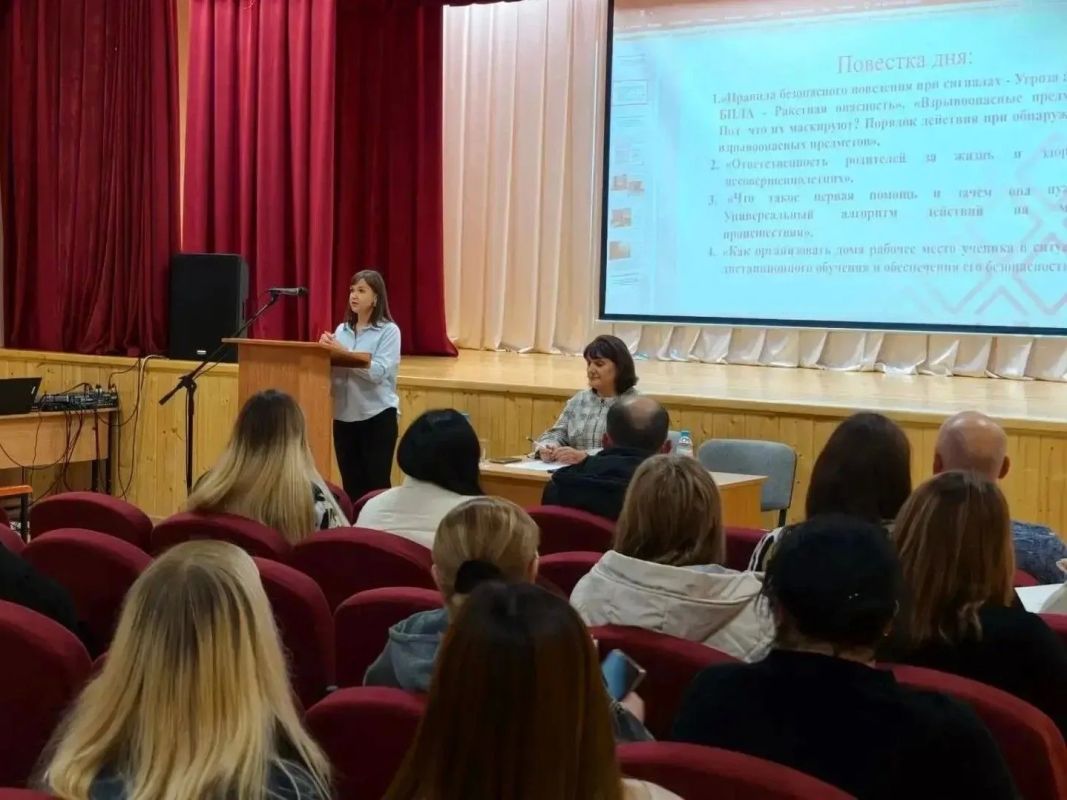 Во всех школах Ракитянского округа состоялись очные родительские собрания, посвященные важнейшей теме: «Алгоритм безопасности: что должны знать наши дети и как действуем мы» Во всех школах Ракитянского округа состоялись очные родительские собрания, посвященные важнейшей теме: «Алгоритм безопасности: что должны знать наши дети и как действуем мы»