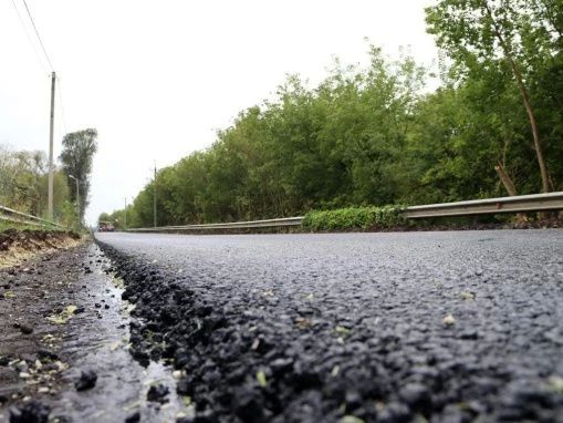 В Старом Осколе продолжается досрочный ремонт дорог