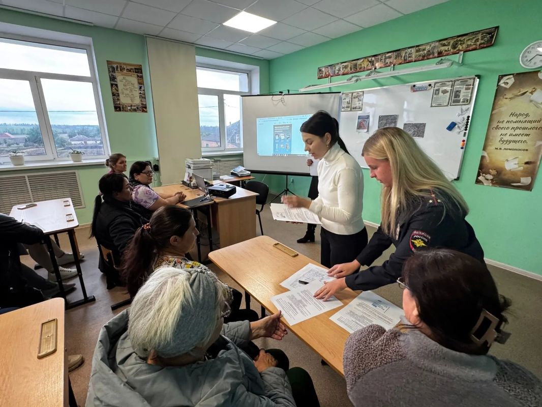 Во всех школах Ракитянского округа состоялись очные родительские собрания, посвященные важнейшей теме: «Алгоритм безопасности: что должны знать наши дети и как действуем мы» Во всех школах Ракитянского округа состоялись очные родительские собрания, посвященные важнейшей теме: «Алгоритм безопасности: что должны знать наши дети и как действуем мы»