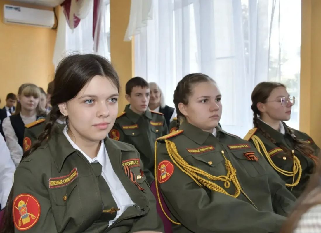 Алексеевский муниципальный округ с рабочим визитом посетил советник Губернатора Белгородской области по патриотическому воспитанию и вопросам адаптации и социализации ветеранов специальной военной операции Евгений Игоревич... Алексеевский муниципальный округ с рабочим визитом посетил советник Губернатора Белгородской области по патриотическому воспитанию и вопросам адаптации и социализации ветеранов специальной военной операции Евгений Игоревич...