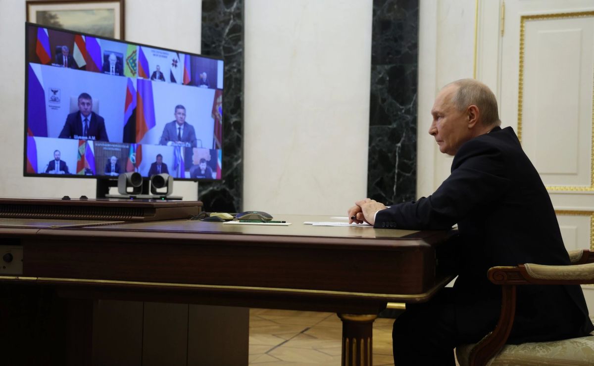 Александр Шуваев: Сегодня по видеосвязи принял участие во встрече с Президентом России Владимиром Владимировичем Путиным Александр Шуваев: Сегодня по видеосвязи принял участие во встрече с Президентом России Владимиром Владимировичем Путиным