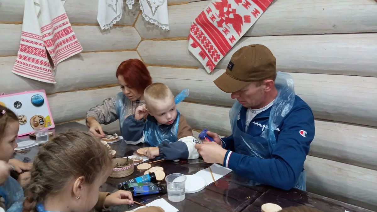 В городекрепости Яблонов прошла творческая мастерская «Лесная история» В городекрепости Яблонов прошла творческая мастерская «Лесная история»