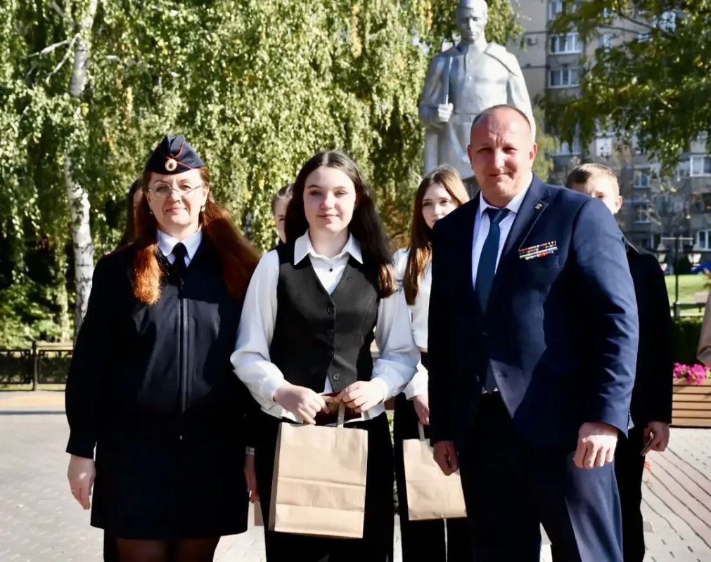 Алексеевский муниципальный округ с рабочим визитом посетил советник Губернатора Белгородской области по патриотическому воспитанию и вопросам адаптации и социализации ветеранов специальной военной операции Евгений Игоревич... Алексеевский муниципальный округ с рабочим визитом посетил советник Губернатора Белгородской области по патриотическому воспитанию и вопросам адаптации и социализации ветеранов специальной военной операции Евгений Игоревич...