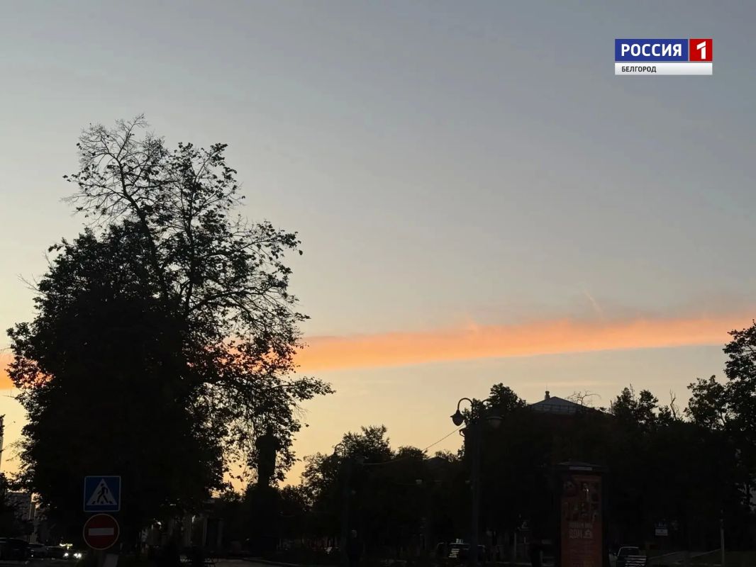Что ни день, то удивительный закат в белом городе