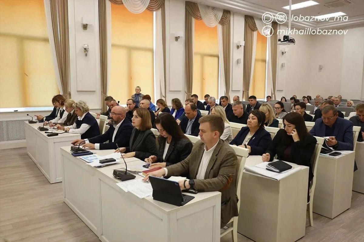 В администрации Старооскольского городского округа прошло расширенное совещание, на котором были подведены итоги работы всех отраслей и направлений, определены ключевые планы на октябрь В администрации Старооскольского городского округа прошло расширенное совещание, на котором были подведены итоги работы всех отраслей и направлений, определены ключевые планы на октябрь