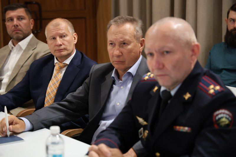 В Старом Осколе прошло выездное заседание Общественного совета при УМВД по Белгородской области В Старом Осколе прошло выездное заседание Общественного совета при УМВД по Белгородской области