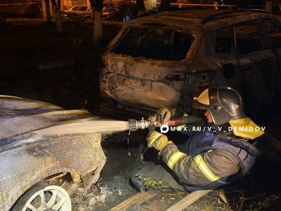 Последствия ударов беспилотников ВСУ по Белгороду показали в мэрии Последствия ударов беспилотников ВСУ по Белгороду показали в мэрии