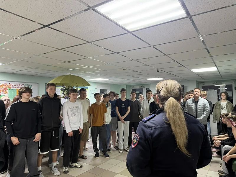 В Белгородском округе полицейские в рамках антинаркотической акции «Сообщи, где торгуют смертью» провели профилактические беседы в образовательных учреждениях В Белгородском округе полицейские в рамках антинаркотической акции «Сообщи, где торгуют смертью» провели профилактические беседы в образовательных учреждениях