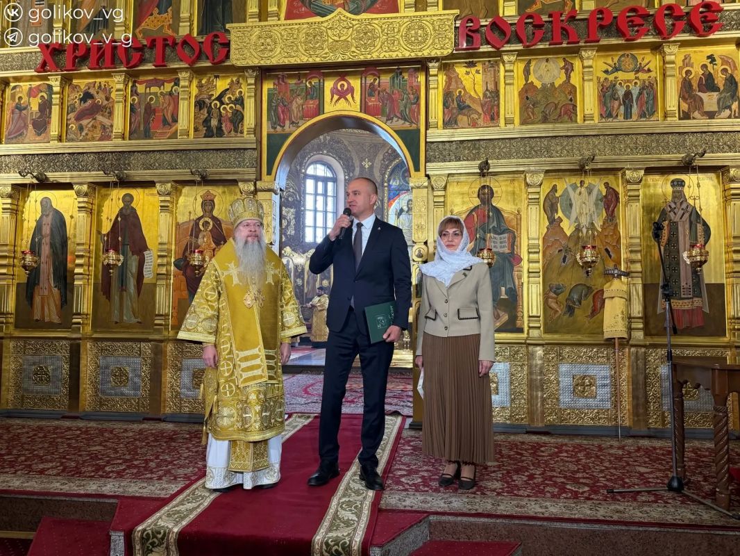 Василий Голиков: Сегодня в Спасо-Преображенском кафедральном соборе состоялась праздничная Божественная литургия, посвящённая 30-летию со дня открытия и освящения собора Святейшим Патриархом Московским и всея Руси Алексием II Василий Голиков: Сегодня в Спасо-Преображенском кафедральном соборе состоялась праздничная Божественная литургия, посвящённая 30-летию со дня открытия и освящения собора Святейшим Патриархом Московским и всея Руси Алексием II