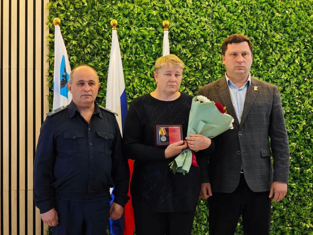 Николай Нестеров: С чувством скорби и глубокого уважения принял участие в передаче государственных наград семьям наших земляков, погибших при исполнении воинского долга в ходе специальной военной операции Николай Нестеров: С чувством скорби и глубокого уважения принял участие в передаче государственных наград семьям наших земляков, погибших при исполнении воинского долга в ходе специальной военной операции