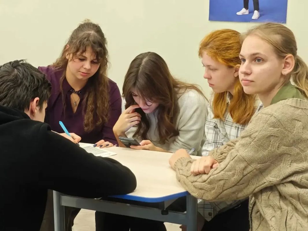 В Белгородской детской библиотеке имени А. А. Лиханова прошла литературная игра «Имена В Белгородской детской библиотеке имени А. А. Лиханова прошла литературная игра «Имена