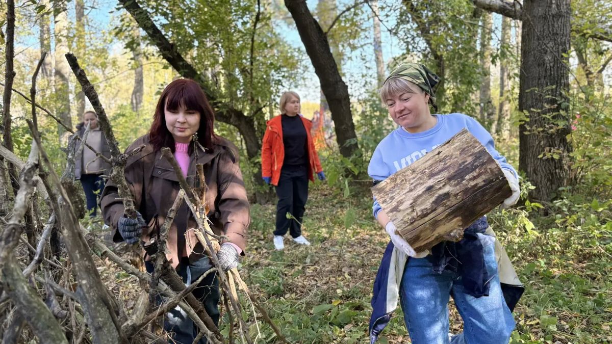 В рамках Плана мероприятий по добровольному служению Белгородской области, коллектив администрации нашего округа принял участие в большом экологическом субботнике! В рамках Плана мероприятий по добровольному служению Белгородской области, коллектив администрации нашего округа принял участие в большом экологическом субботнике!