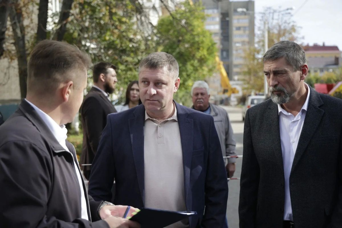 Губернатор Александр Шуваев проверил ход восстановления домов, повреждённых в результате атак ВСУ в Белгороде