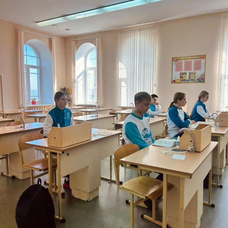 Школьники Корочанского округа осваивают медицинские профессии на практике Школьники Корочанского округа осваивают медицинские профессии на практике