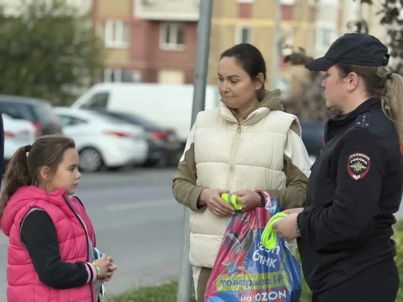 В Белгородском округе полицейские напомнили юным участникам дорожного движения правила безопасности В Белгородском округе полицейские напомнили юным участникам дорожного движения правила безопасности