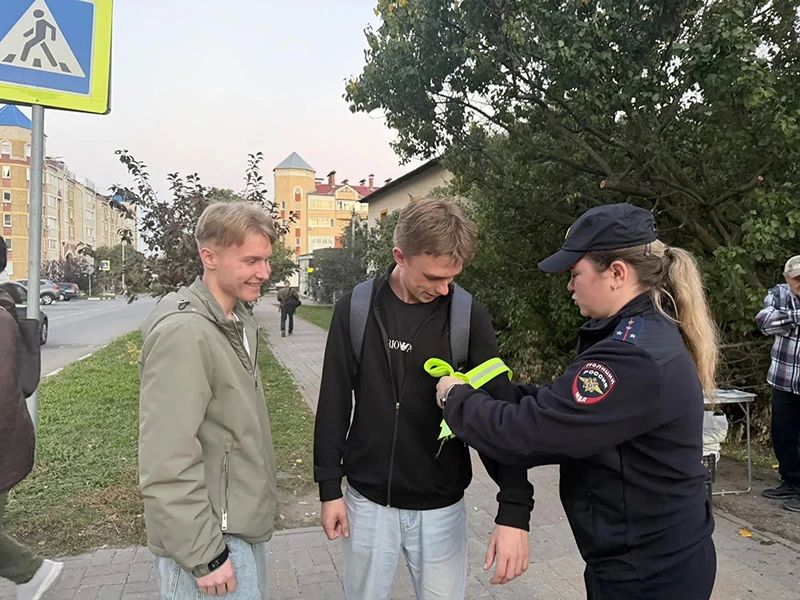 В Белгородском округе полицейские напомнили юным участникам дорожного движения правила безопасности В Белгородском округе полицейские напомнили юным участникам дорожного движения правила безопасности
