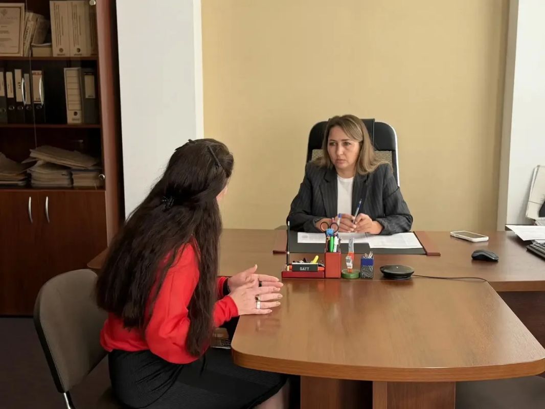 Состоялся очередной личный прием граждан, который провела заместитель министра строительства Альмира Анисимова Состоялся очередной личный прием граждан, который провела заместитель министра строительства Альмира Анисимова