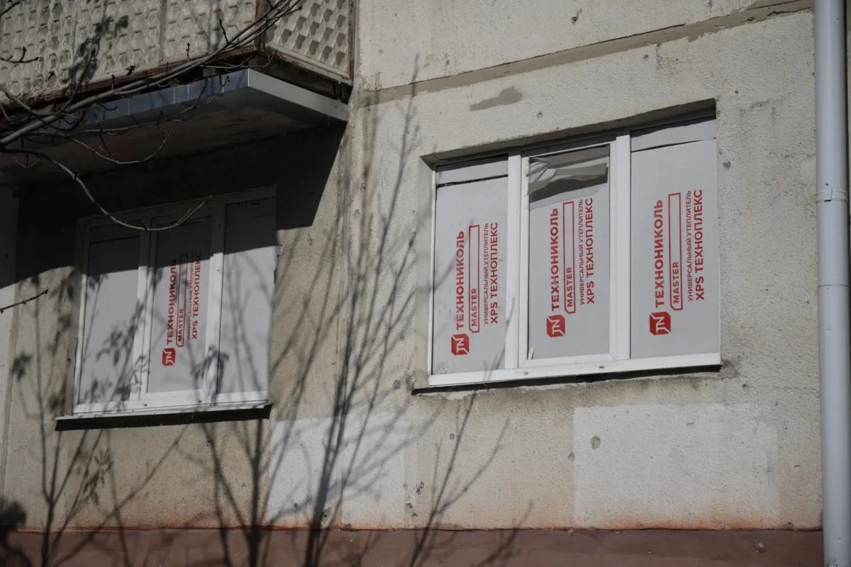 Губернатор Александр Шуваев проверил ход восстановления домов, повреждённых в результате атак ВСУ в Белгороде Губернатор Александр Шуваев проверил ход восстановления домов, повреждённых в результате атак ВСУ в Белгороде
