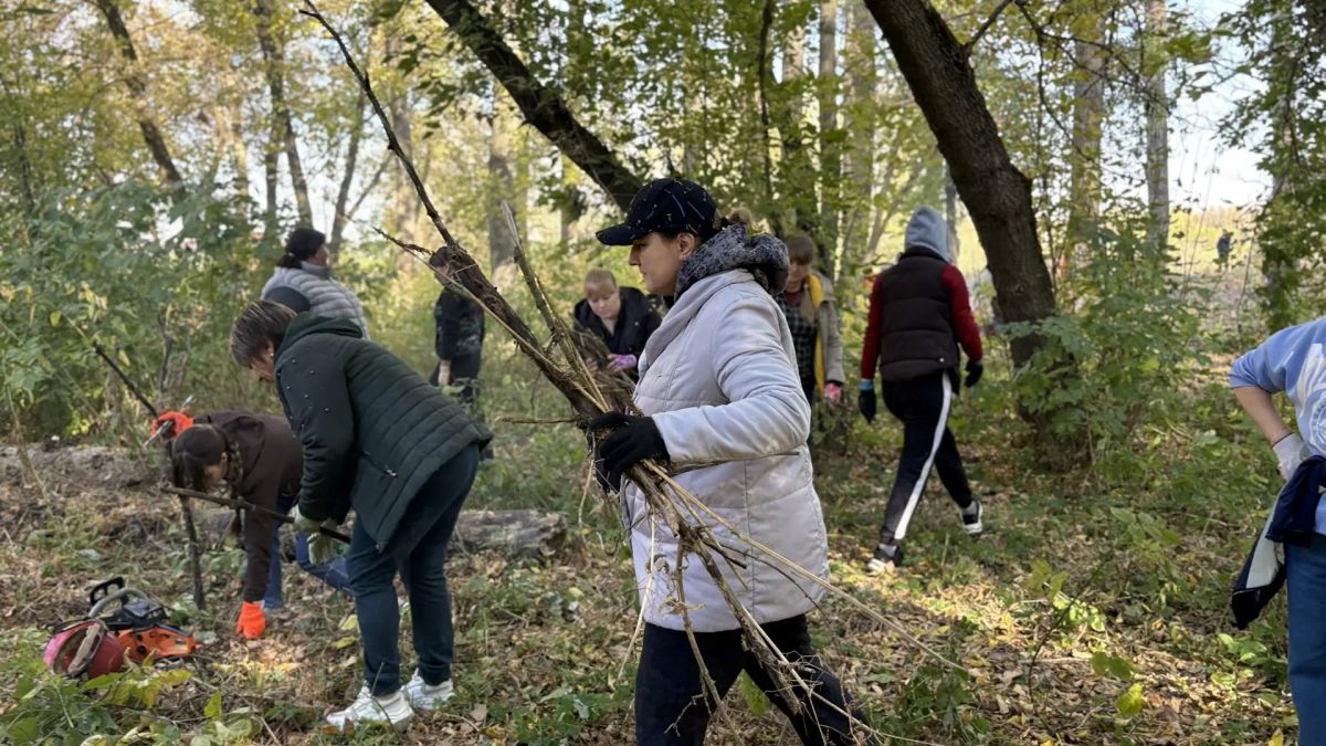 В рамках Плана мероприятий по добровольному служению Белгородской области, коллектив администрации нашего округа принял участие в большом экологическом субботнике! В рамках Плана мероприятий по добровольному служению Белгородской области, коллектив администрации нашего округа принял участие в большом экологическом субботнике!
