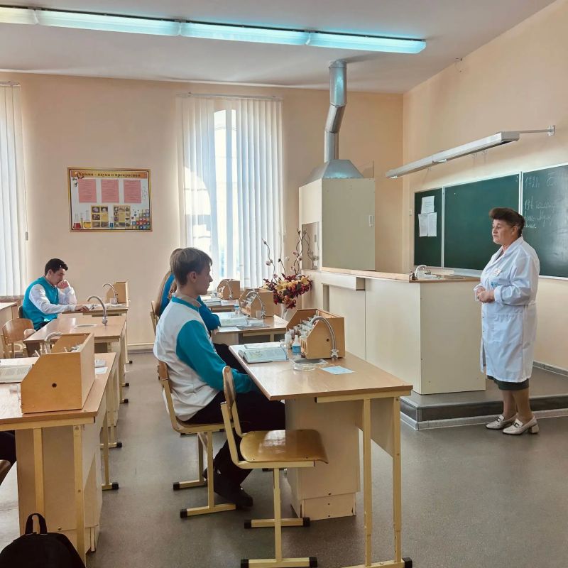 Школьники Корочанского округа осваивают медицинские профессии на практике Школьники Корочанского округа осваивают медицинские профессии на практике