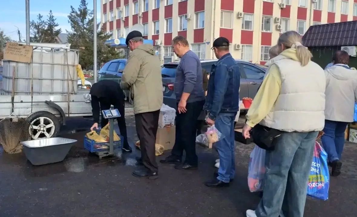 Андрей Миськов: Субботнее утро в Новом Осколе снова началось с ярких красок и неповторимых ароматов Андрей Миськов: Субботнее утро в Новом Осколе снова началось с ярких красок и неповторимых ароматов