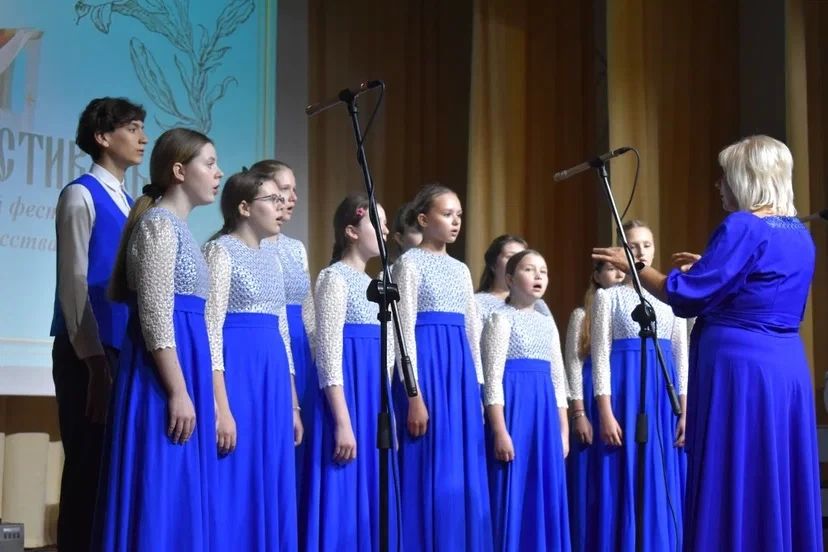 На базе Культурно-спортивного центра села Ближняя Игуменка состоялся Ежегодный XV открытый региональный фестиваль духовной музыки и искусства «Покровский фестиваль» На базе Культурно-спортивного центра села Ближняя Игуменка состоялся Ежегодный XV открытый региональный фестиваль духовной музыки и искусства «Покровский фестиваль»