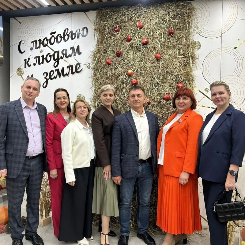Белгородских аграриев и работников перерабатывающей отрасли отметили высокими наградами Белгородских аграриев и работников перерабатывающей отрасли отметили высокими наградами