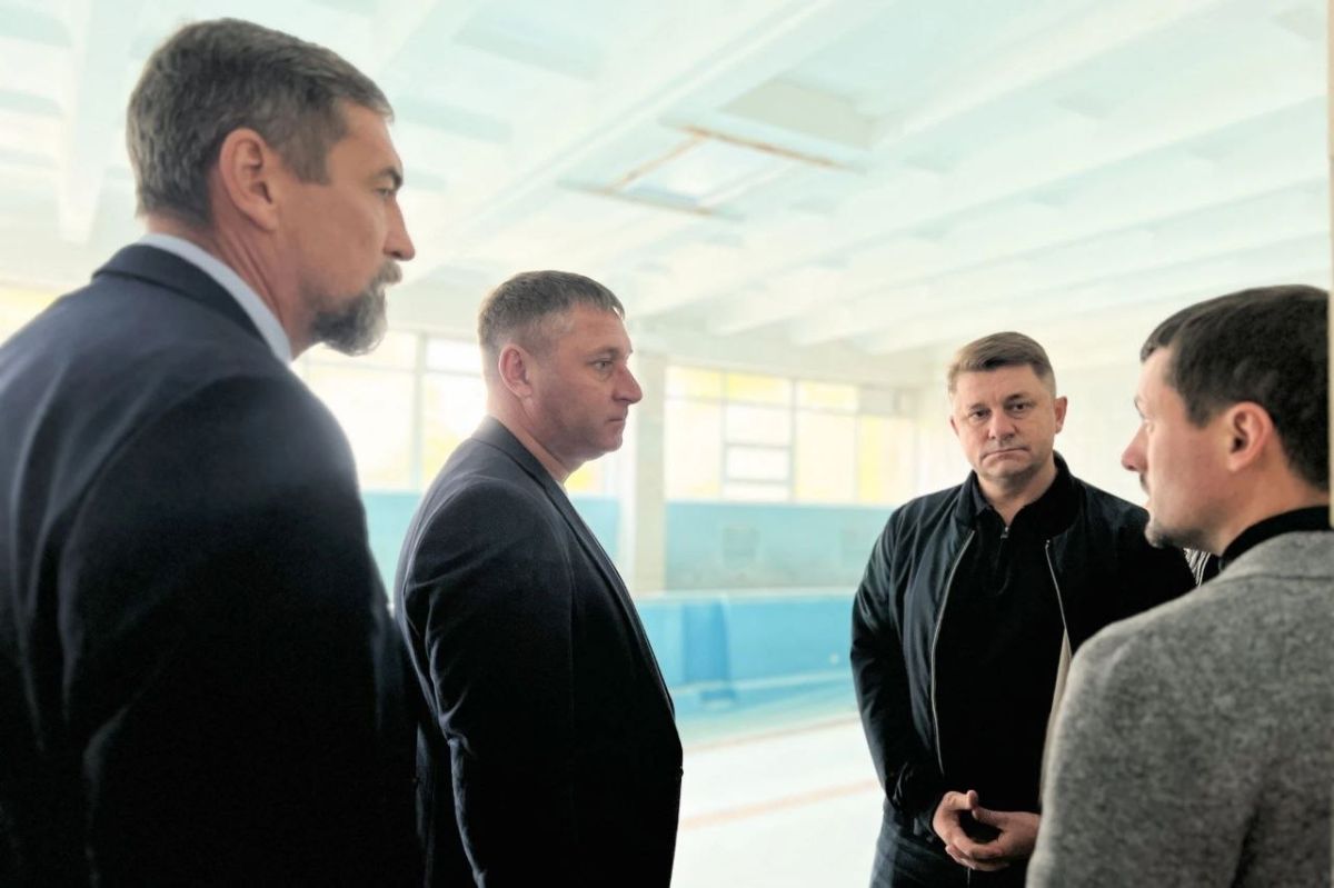 Александр Шуваев: Сегодня посетил строительную площадку спортивной школы олимпийского резерва №3 в Белгороде, где идёт реконструкция