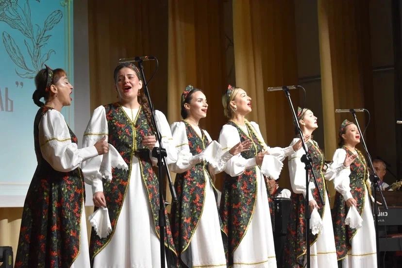 На базе Культурно-спортивного центра села Ближняя Игуменка состоялся Ежегодный XV открытый региональный фестиваль духовной музыки и искусства «Покровский фестиваль» На базе Культурно-спортивного центра села Ближняя Игуменка состоялся Ежегодный XV открытый региональный фестиваль духовной музыки и искусства «Покровский фестиваль»