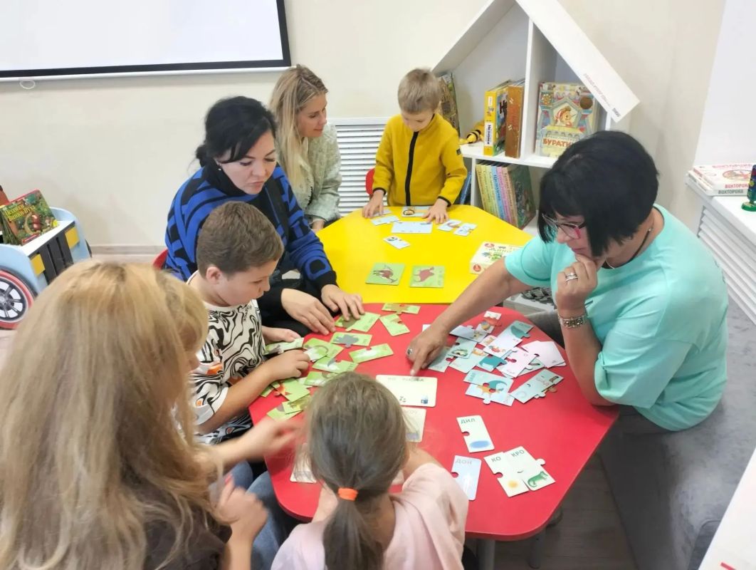 Вчера, 10 октября, в детском культурно-просветительском центре «Умный город» прошли интеллектуальные игры Вчера, 10 октября, в детском культурно-просветительском центре «Умный город» прошли интеллектуальные игры
