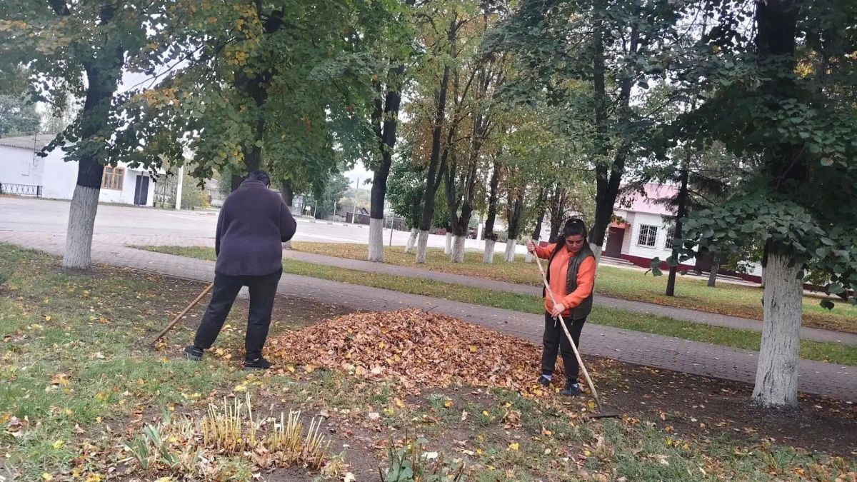 На территории округа активно продолжается череда субботников в рамках месячника добровольного служения Белгородской области На территории округа активно продолжается череда субботников в рамках месячника добровольного служения Белгородской области