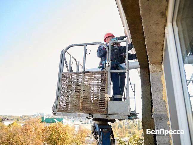 Белгороде продолжают восстанавливать дом на Театральном проезде Белгороде продолжают восстанавливать дом на Театральном проезде