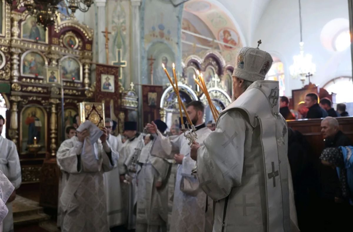 Михаил Лобазнов: Сегодня в Вознесенском храме митрополит Белгородский и Старооскольский Иоанн совершил чин отпевания настоятеля храма протоиерея Василия Рачка Михаил Лобазнов: Сегодня в Вознесенском храме митрополит Белгородский и Старооскольский Иоанн совершил чин отпевания настоятеля храма протоиерея Василия Рачка