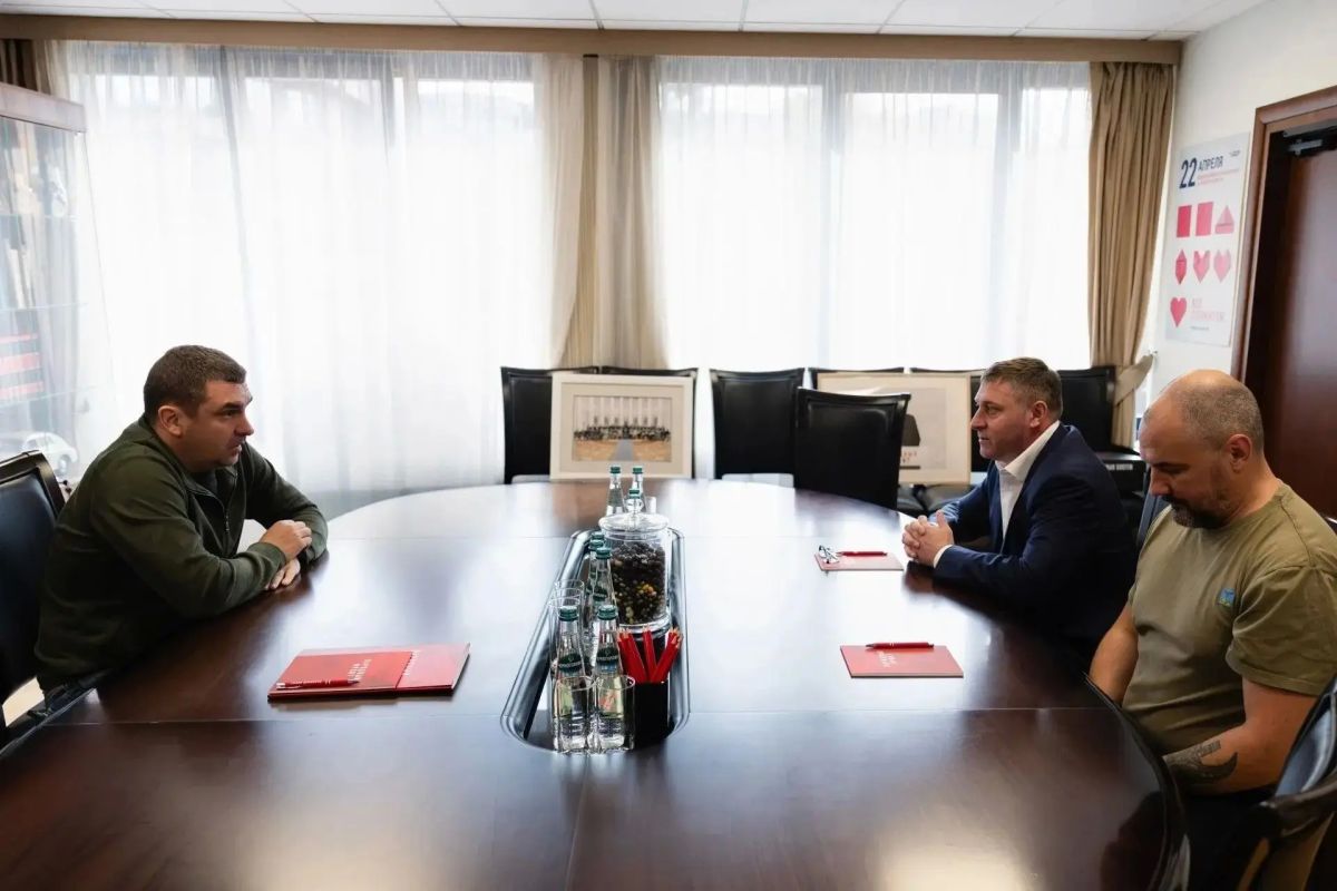 Александр Шуваев обсудил с Народным фронтом помощь Белгородской области Александр Шуваев обсудил с Народным фронтом помощь Белгородской области