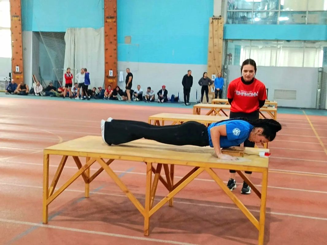 В областном центре за звание самых быстрых, сильных и выносливых боролись жители Белгородской области в возрасте от 18 до 59 лет - и среди них были наши земляки из Новооскольского округа! В областном центре за звание самых быстрых, сильных и выносливых боролись жители Белгородской области в возрасте от 18 до 59 лет - и среди них были наши земляки из Новооскольского округа!