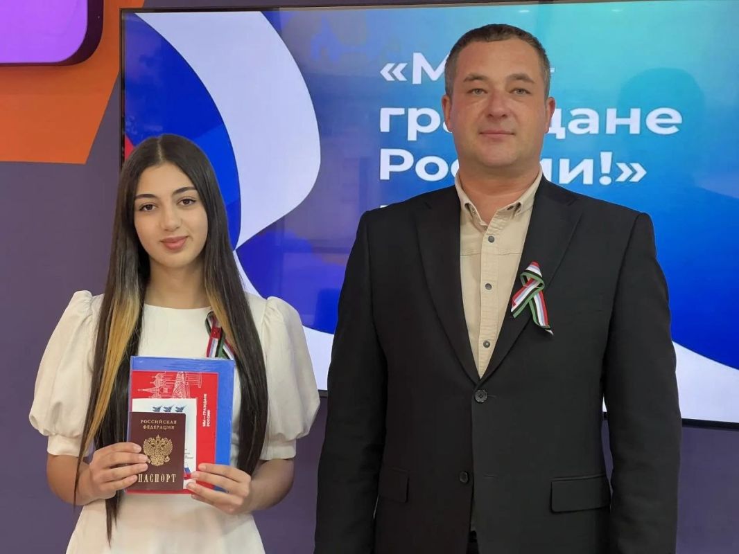Для семи юных жителей Борисовского округа День флага Белгородской области 2026 года стал по-настоящему знаковым Для семи юных жителей Борисовского округа День флага Белгородской области 2026 года стал по-настоящему знаковым
