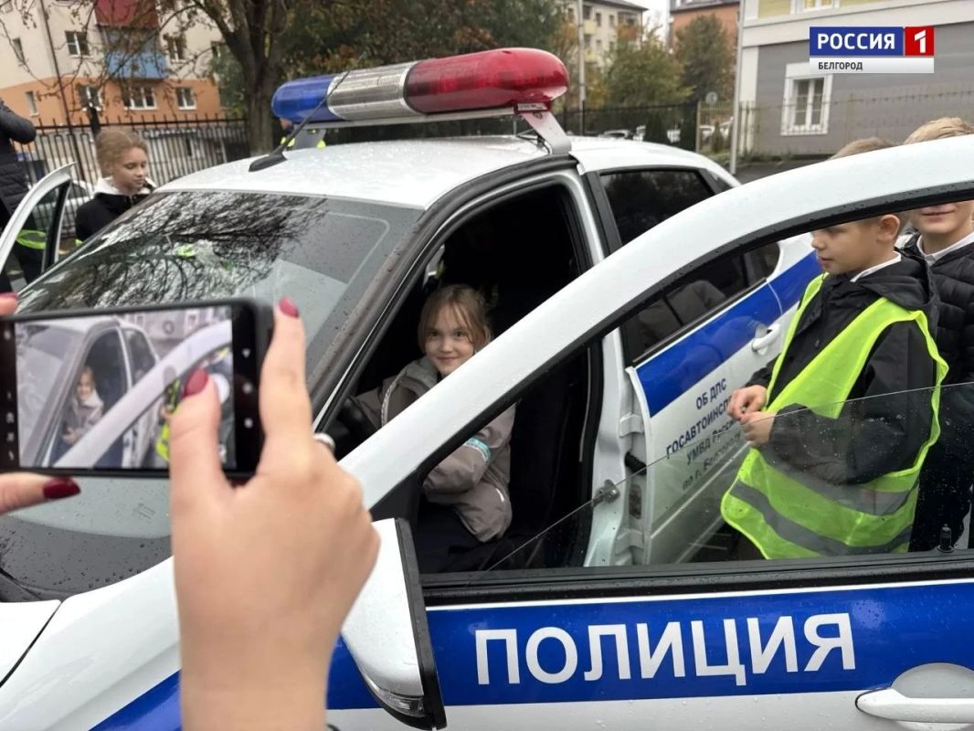 В Белгороде за девять месяцев 2026-го случилось 13 ДТП с участием детей до 16 лет 14 ребят получили ранения. Если сравнивать с прошлым годом, цифры выросли. При этом, количество аварий, когда юные пешеходы попадали под... В Белгороде за девять месяцев 2026-го случилось 13 ДТП с участием детей до 16 лет 14 ребят получили ранения. Если сравнивать с прошлым годом, цифры выросли. При этом, количество аварий, когда юные пешеходы попадали под...