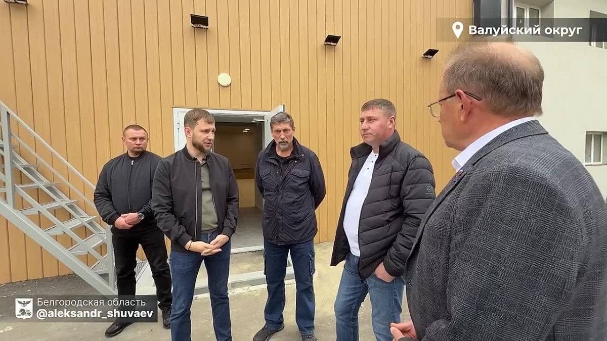 Александр Шуваев: В ходе рабочей поездки осмотрел объекты, которые восстанавливаем по программе комплексного восстановления и развития пострадавших территорий Белгородской, Брянской и Курской областей после вражеских атак ВСУ